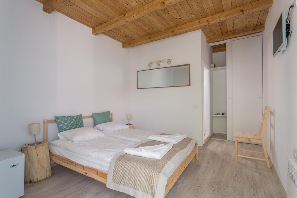 Casa Stavros Hotell Două Mai Exteriör bild