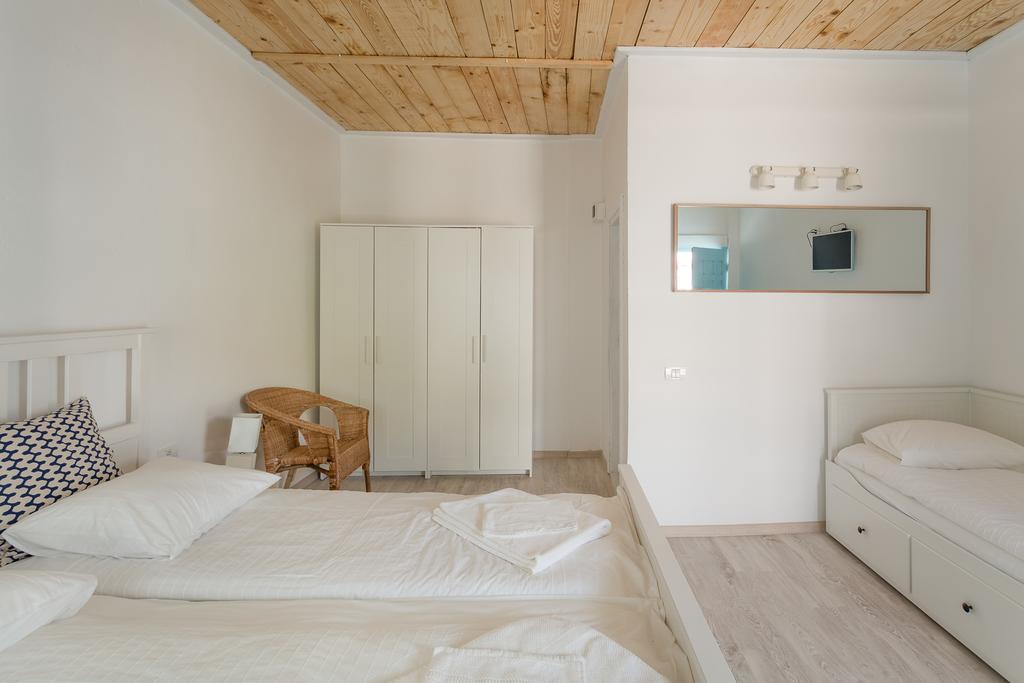 Casa Stavros Hotell Două Mai Exteriör bild