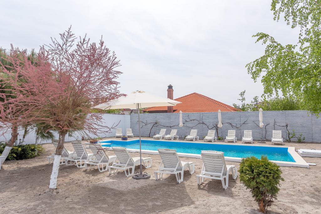 Casa Stavros Hotell Două Mai Exteriör bild
