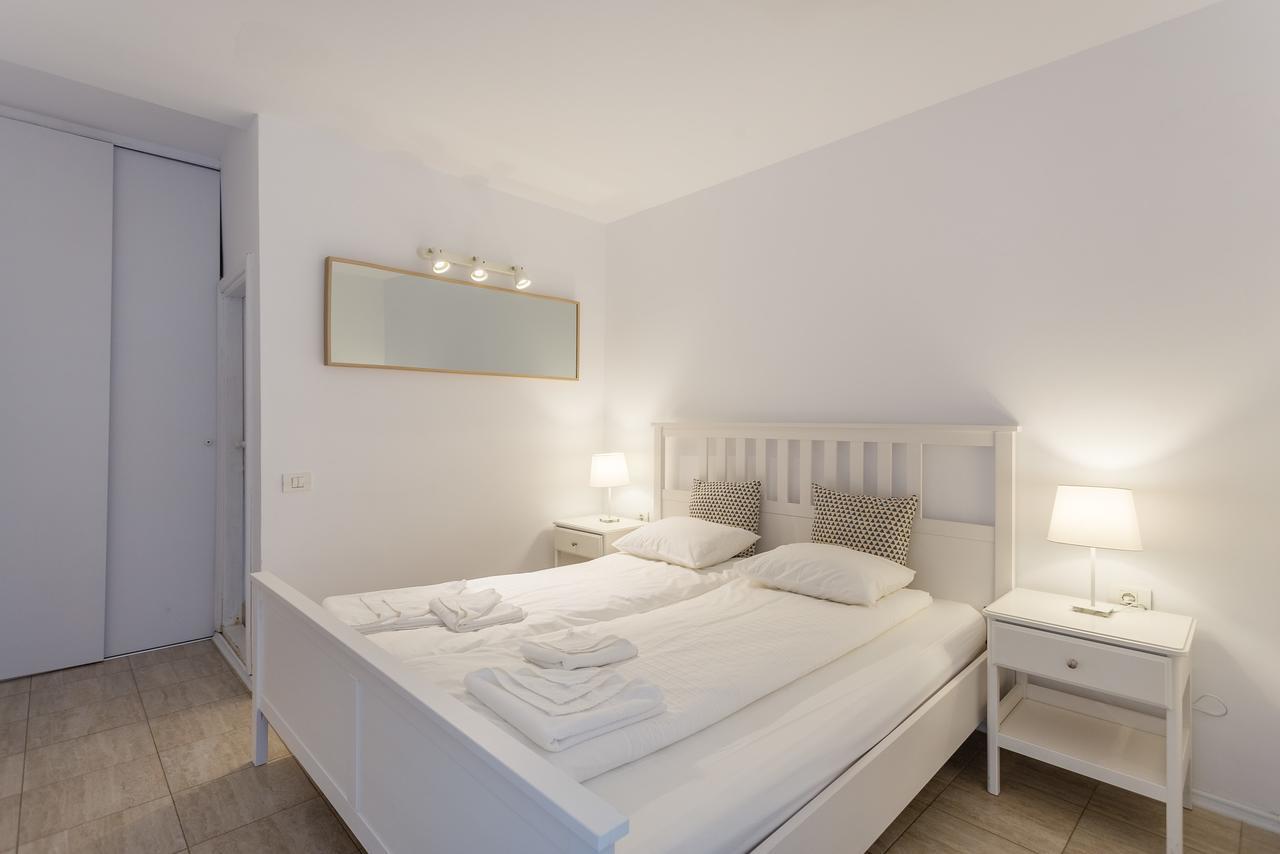 Casa Stavros Hotell Două Mai Exteriör bild